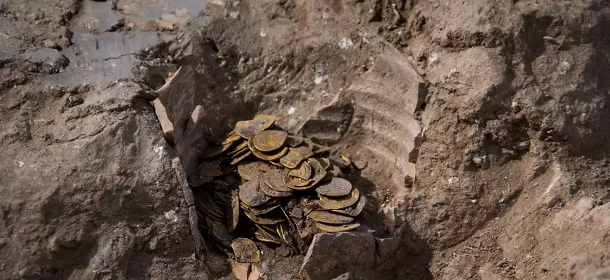 Клады и кладоискательство