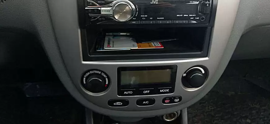 Как снять накладку с центральной консоли Chevrolet Lacetti SW