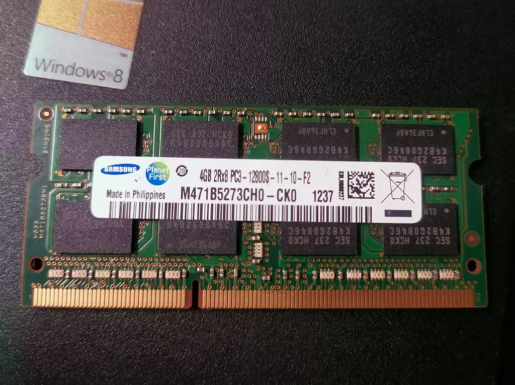 Модуль памяти Samsung DDR3 1600 SO-DIMM 4Gb